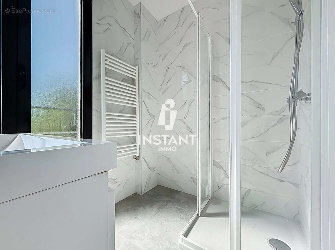 Maison à SAINT-MAUR-DES-FOSSES