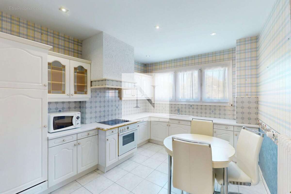 Maison 128 m² à La Rochelle  - photo 4