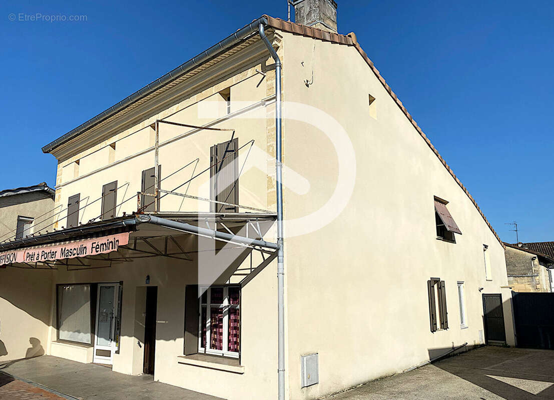 Maison à SAINT-SEURIN-SUR-L&#039;ISLE