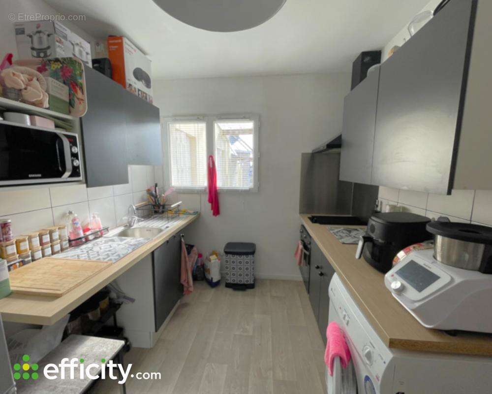 Appartement 155 m² à Saint-Medard-De-Guizieres  - photo 7