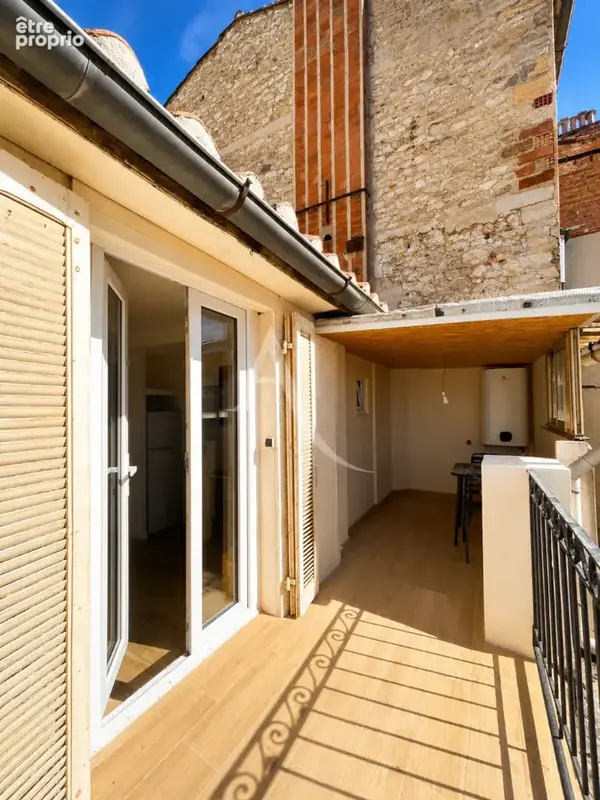 Thiers - T3 - Terrasse / Dernier étage / Vue dégagée - photo 4