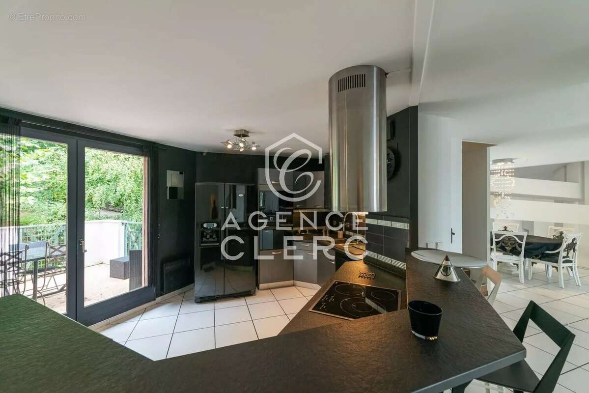 Appartement à VEYRIER-DU-LAC