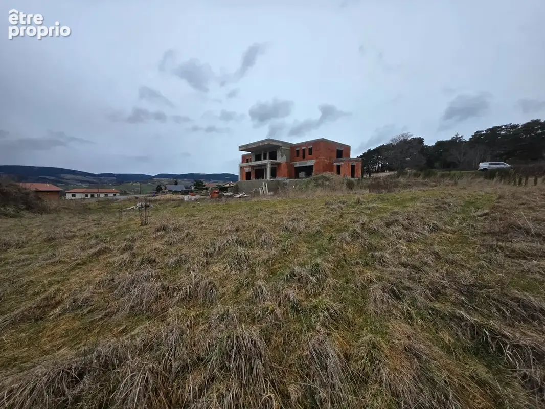 Maison à vendre 19 pièces proche de MONTBRISON (42) 500 m2 avec 6233 m2 de terrain - photo 5