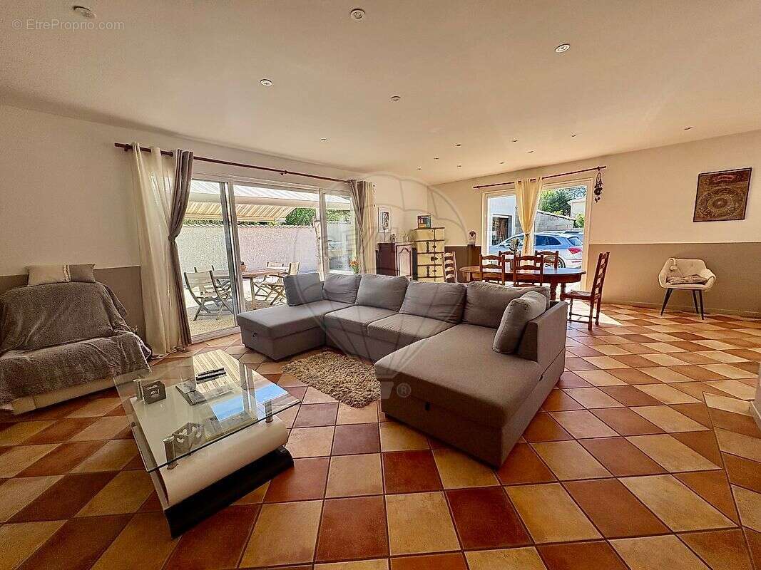 Maison à MESCHERS-SUR-GIRONDE