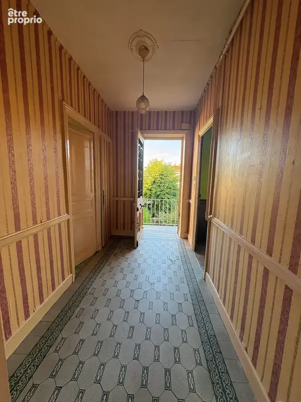 Roanne, quartier Mulsant, proche gare, Appartement de Type 3 + combles à rénover - photo 6