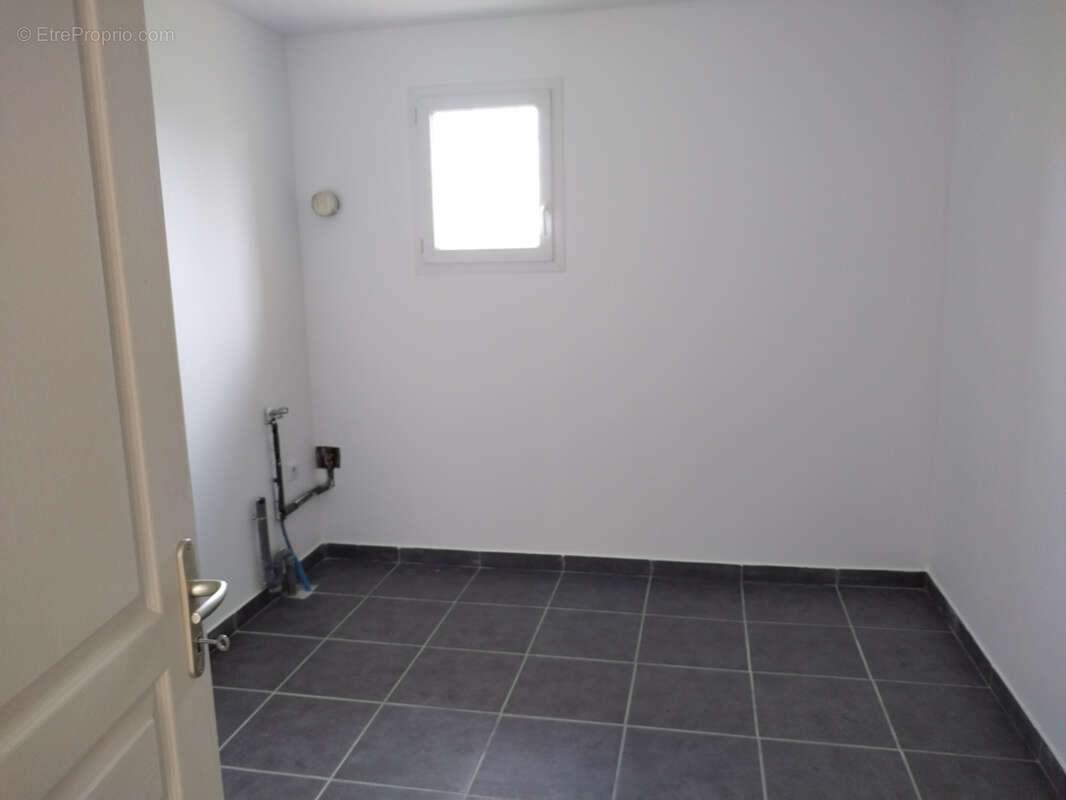 Maison à SAINT-CLAIR-DE-LA-TOUR