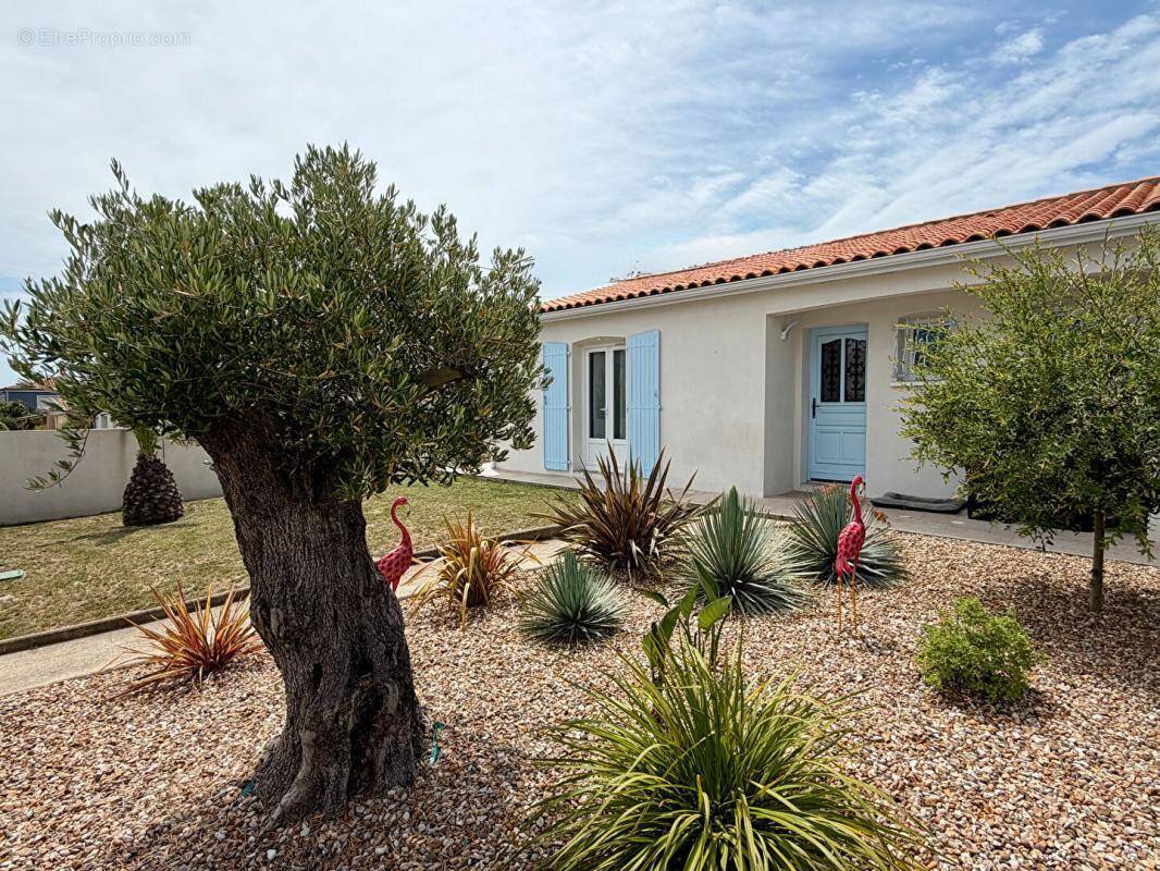 Maison à VAUX-SUR-MER