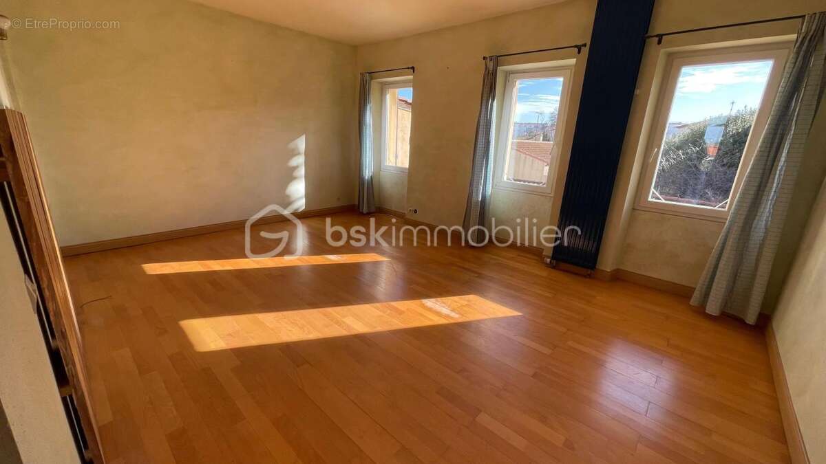 Belle narbonnaise lumineuse et genereuse , 4 chambres, garage et jardin - photo 16