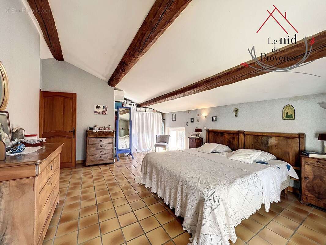 Maison à PERNES-LES-FONTAINES