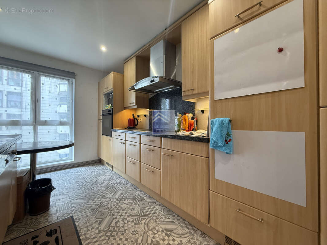 Appartement à COURBEVOIE