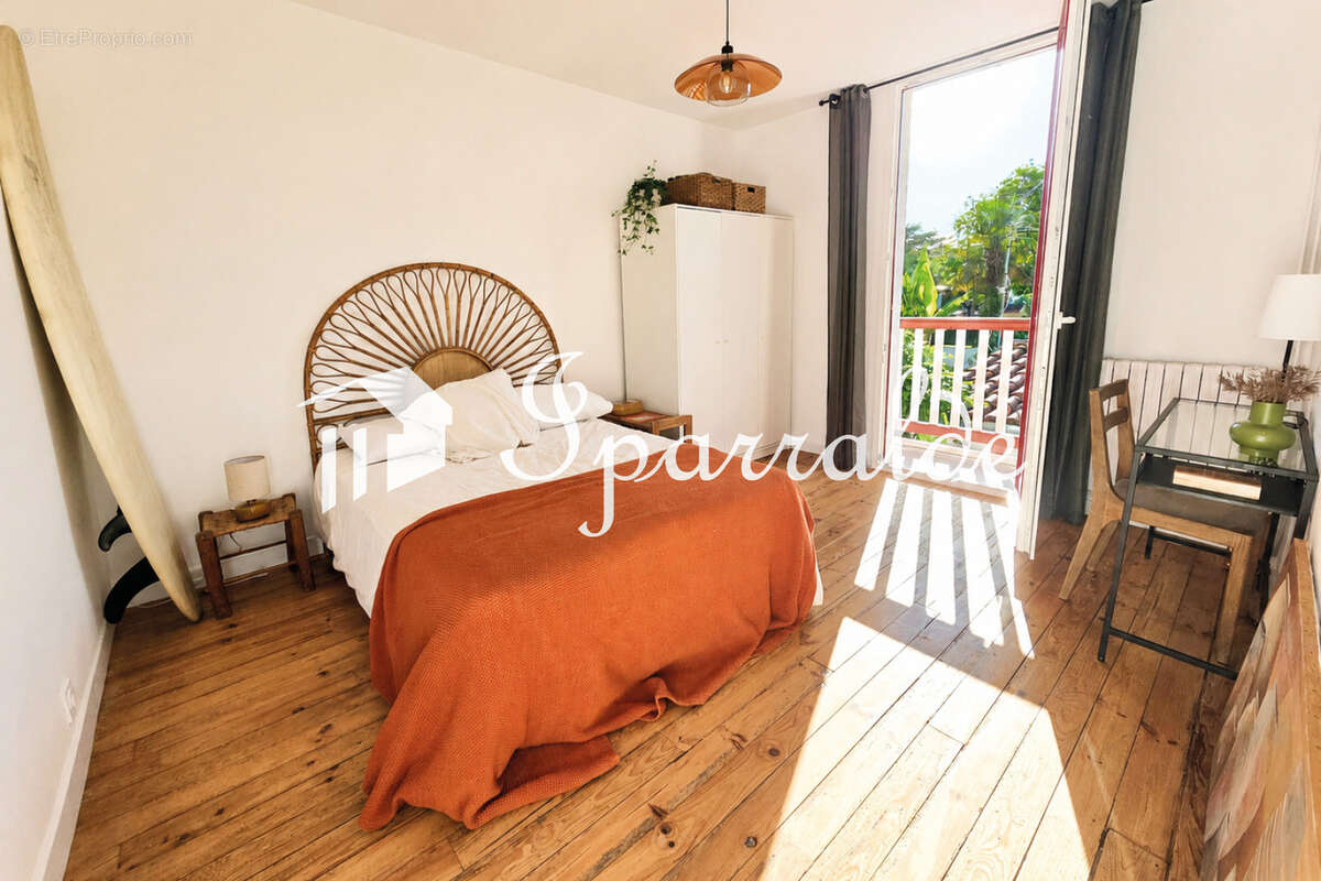 Appartement T3 bis meublé avec balcons   Centre-ville d'Hendaye   74 m2 - photo 7