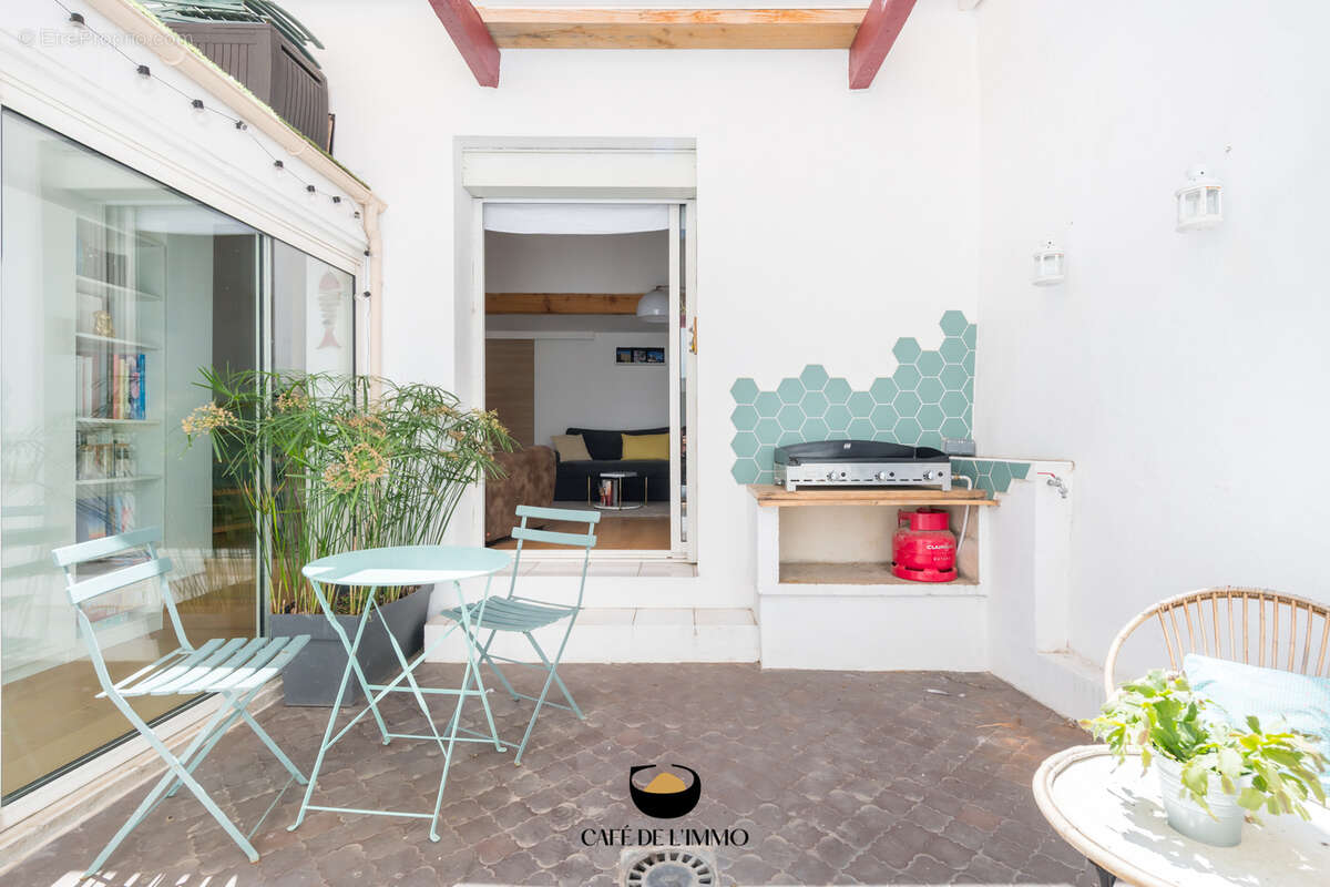 Appartement à MARSEILLE-6E