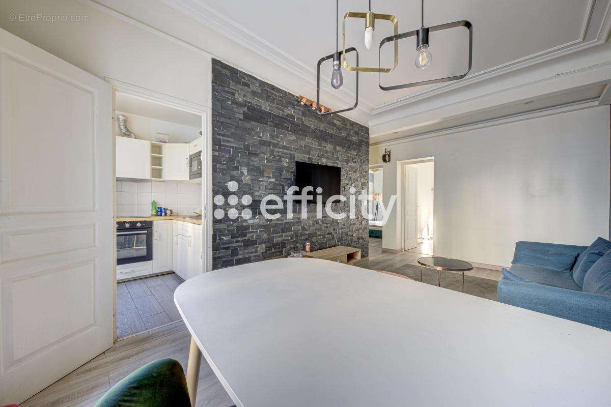 Appartement à PARIS-18E