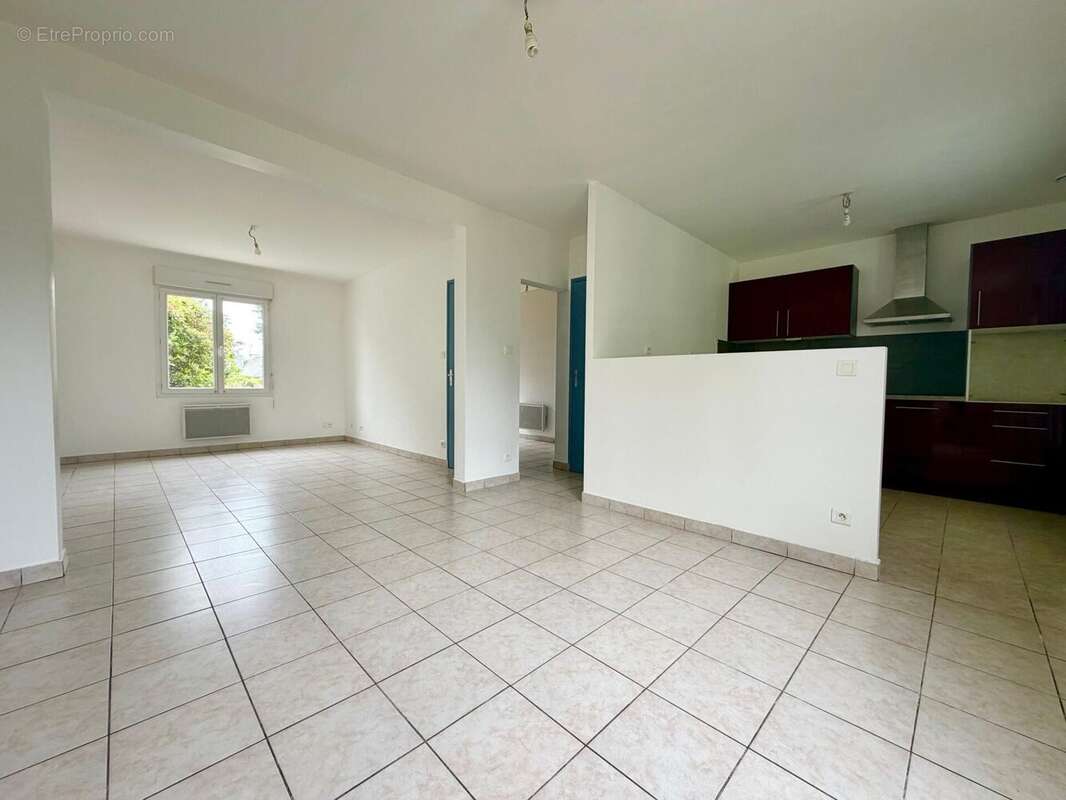 Photo 3 - Maison à LE TREVOUX