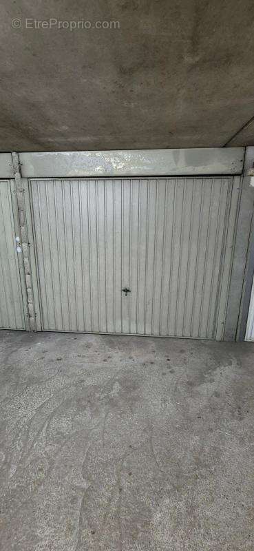 Parking à LE CANNET