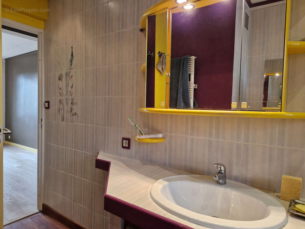 Font-Neuve, bel appartement T3 de 66m2 + cave. - photo 12