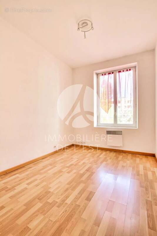 T3 - maryse bastie - 57m² - photo 4