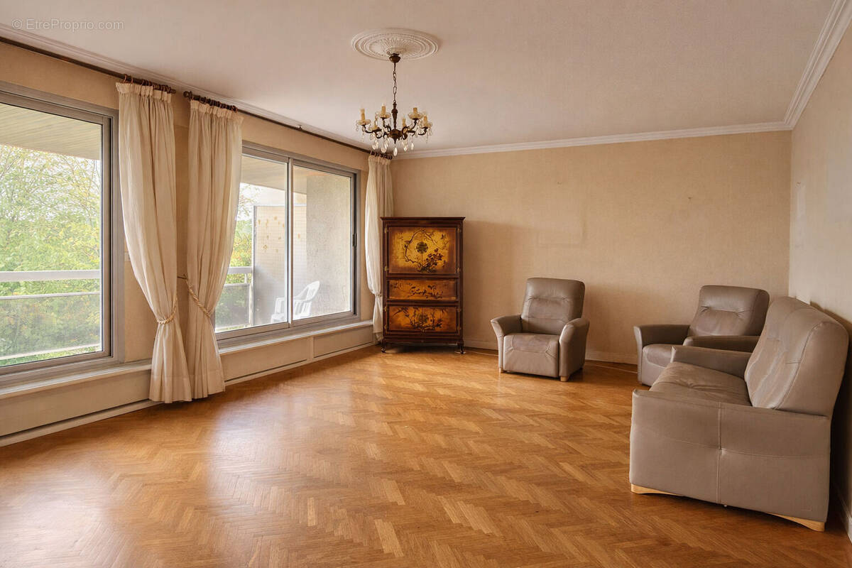 Appartement à SAINT-GRATIEN