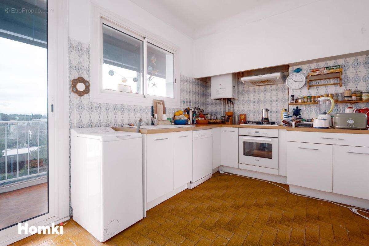 Vaste appartement 4 piècesT5 de 100 m2 à Sète 34200 - photo 6