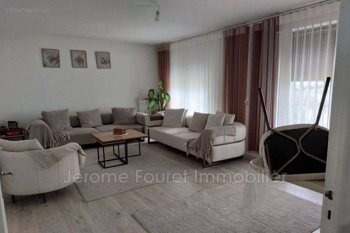 vente maison 5 Pièce(s) - photo 2