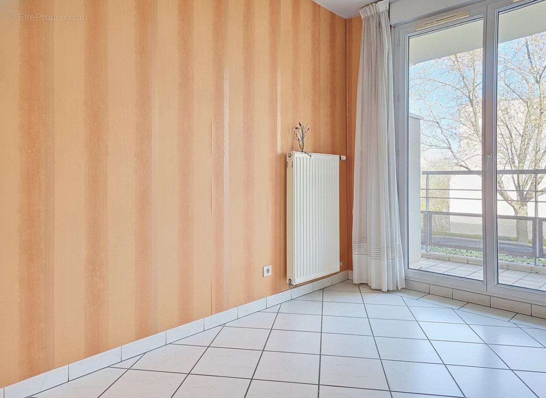 Appartement - 3 Chambres - 2  Balcons - 2 Caves - Garage possible en sus - Proche toutes commodités - photo 25