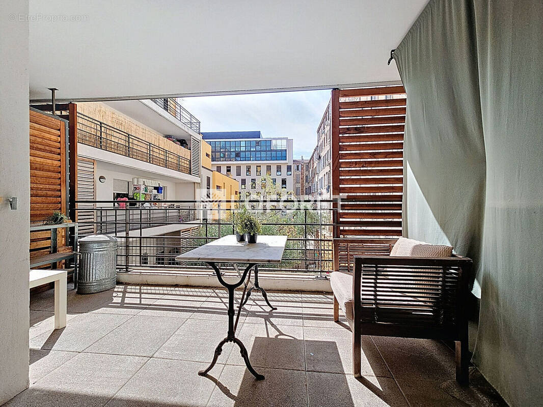 Appartement à MARSEILLE-2E