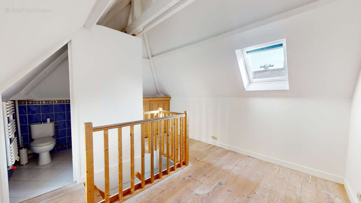 Maison à NEAUPHLE-LE-VIEUX