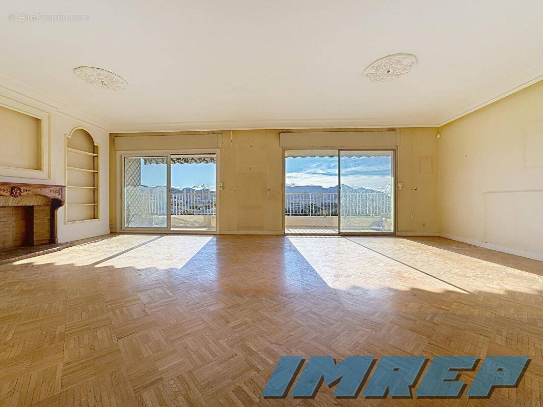 Appartement à MARSEILLE-9E