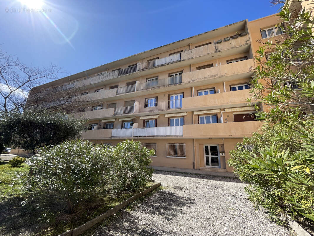 Appartement à MARSEILLE-12E