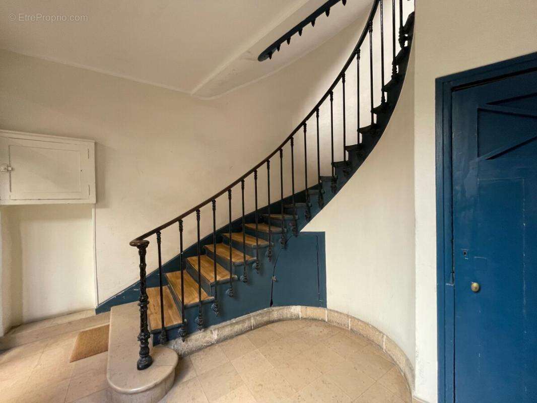 Appartement à PARIS-8E