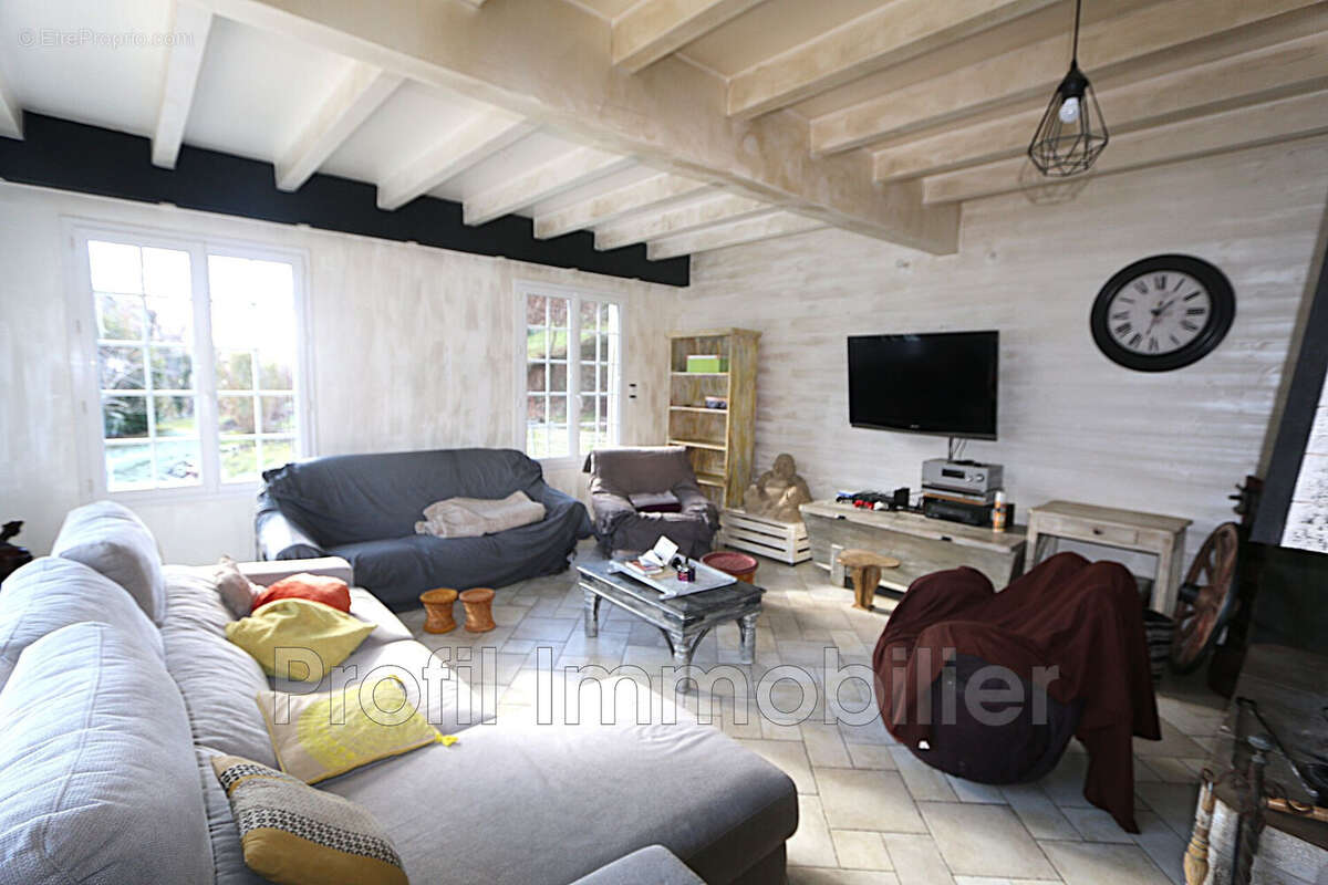 Maison à SAINT-LEGER-DE-PEYRE