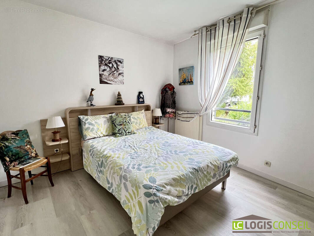 Appartement à FRESNES