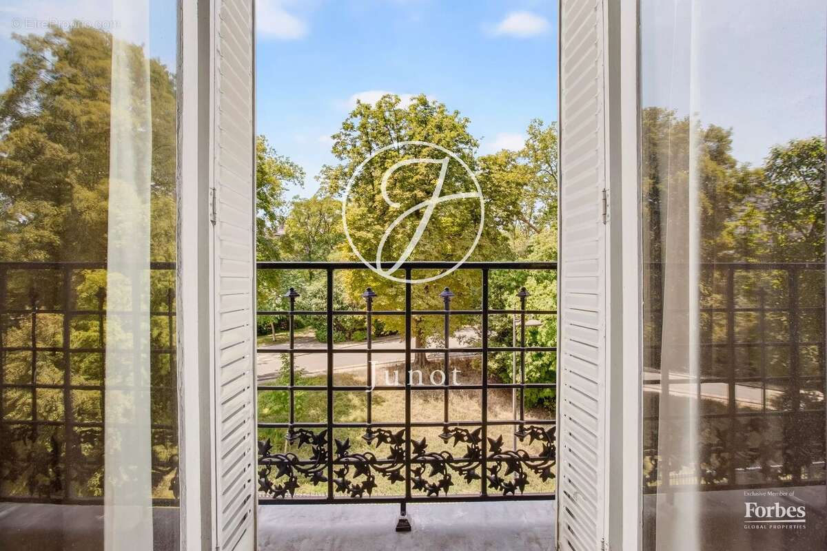 Paris 14e - RUE ROLI - Appartement à vendre - 3 pièces - 68,04m² Carrez - 1/2 chambres - Vue dégagée sur le parc. - photo 5