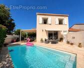 Maison à SAINTE-CROIX-DE-QUINTILLARGUES