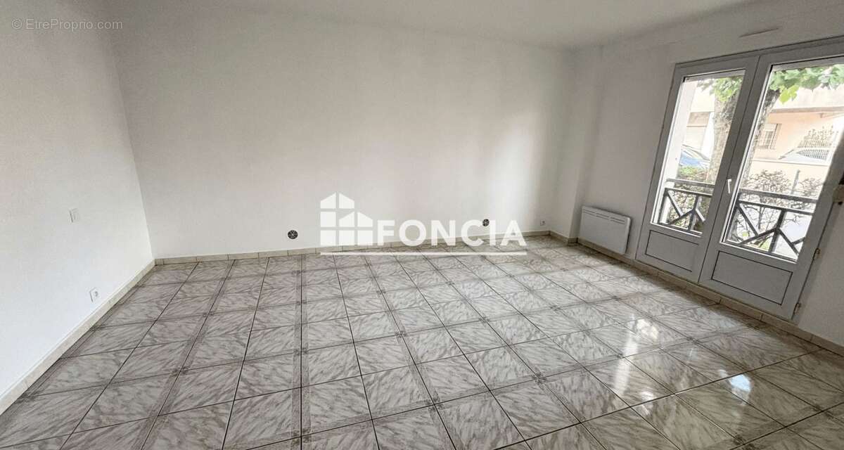 Appartement à SAVIGNY-SUR-ORGE