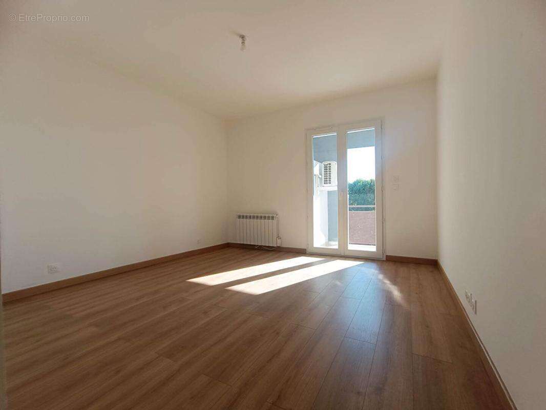Appartement Istres 4 pièce(s) 101 m2 ET Terrasse - photo 11