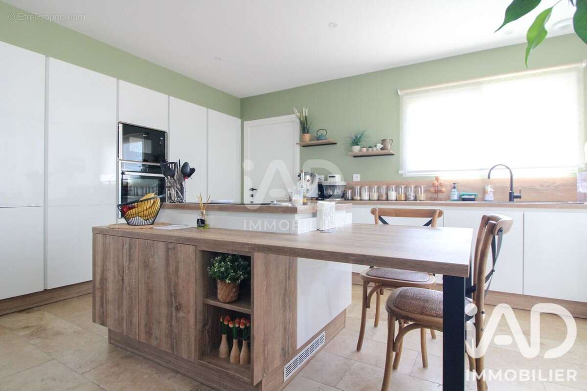Maison 122 m² à Millau  - photo 3