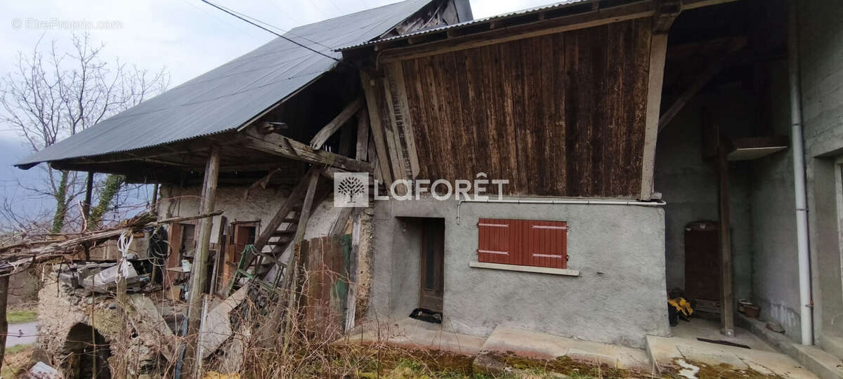 Maison à ESSERTS-BLAY