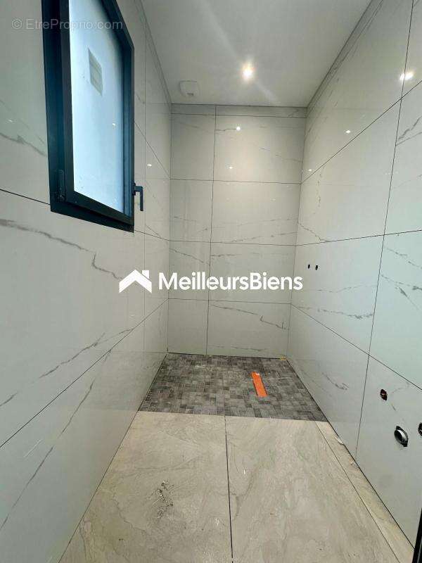 Maison à BOUGUENAIS