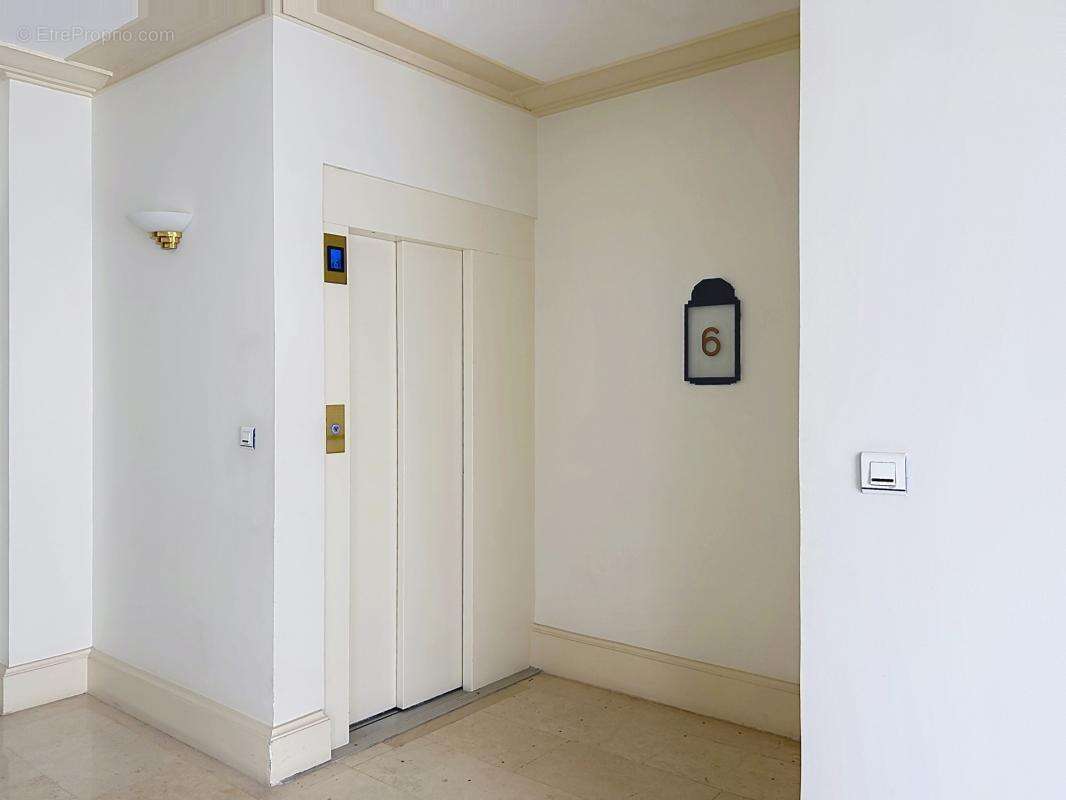 Appartement à PARIS-9E