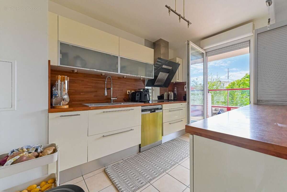 Appartement 91 m² à Creteil  - photo 4