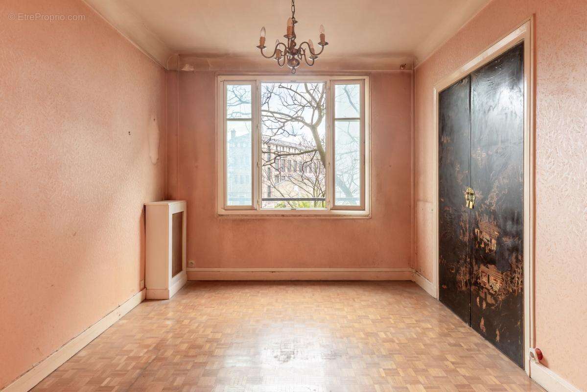 Appartement à PARIS-19E