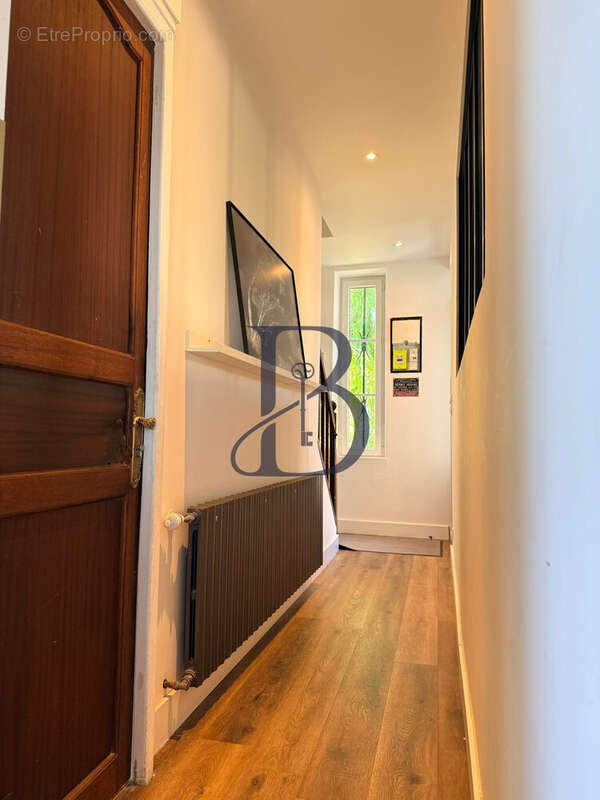 Maison à DONVILLE-LES-BAINS