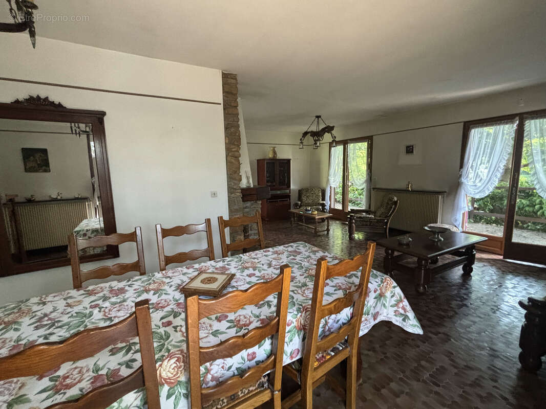 Maison à SAINT-CYR-AU-MONT-D'OR