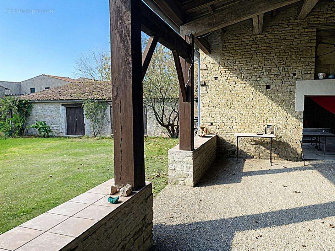 Maison à SAINT-SAUVEUR-D&#039;AUNIS