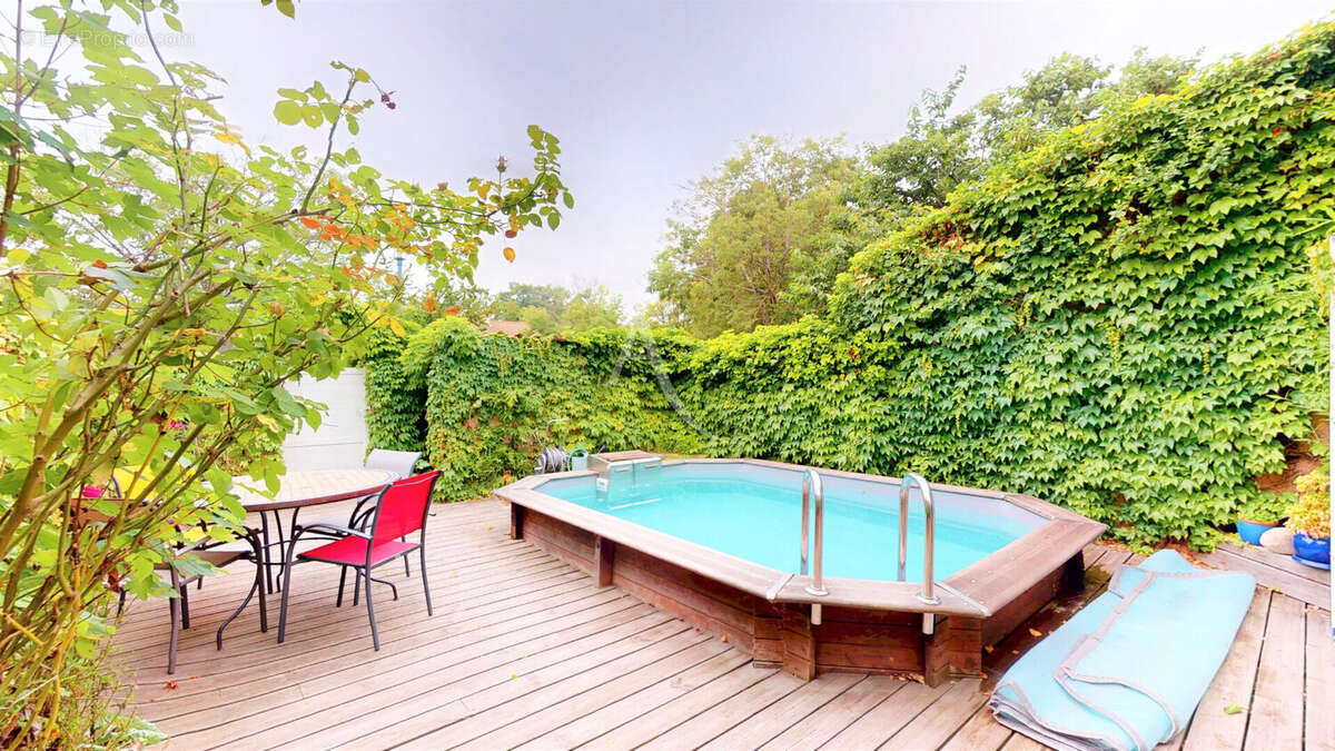 Maison à CASTANET-TOLOSAN