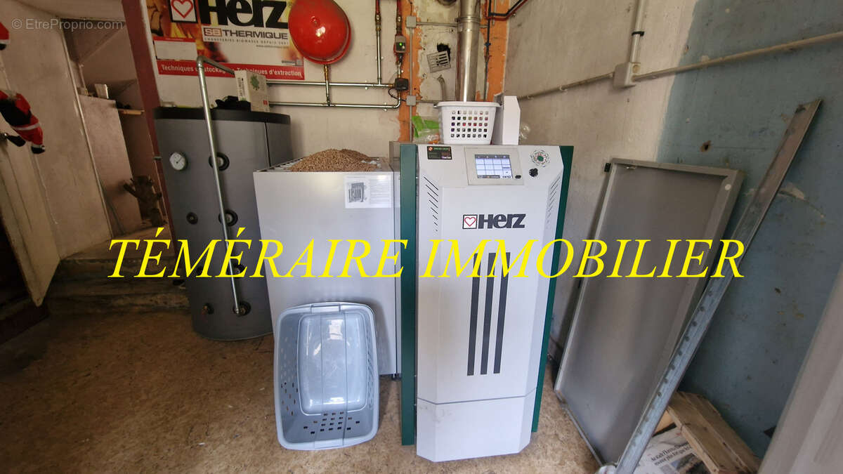 Maison à BOURG-DE-SIROD