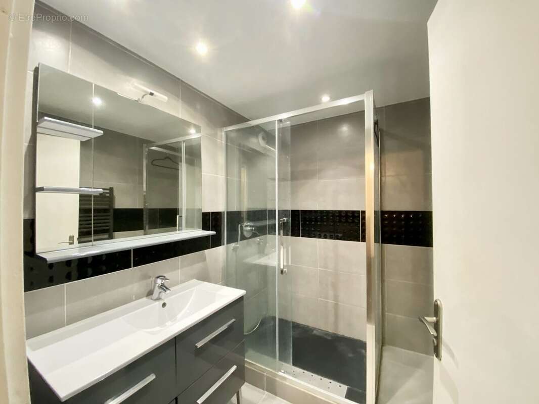 Appartement à TORCY