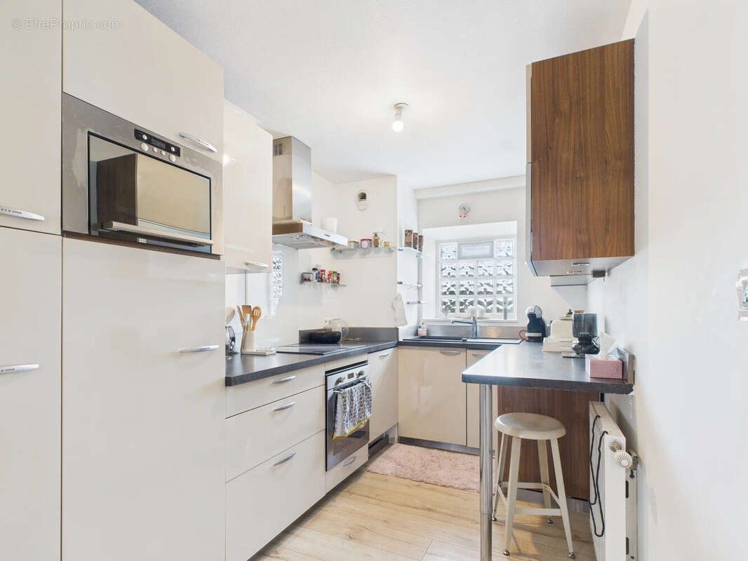 CUISINE OUVERTE - Appartement à COLMAR