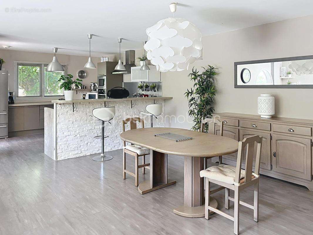Villa de plain pied de 146m² sur parcelle de 1000m² - photo 6